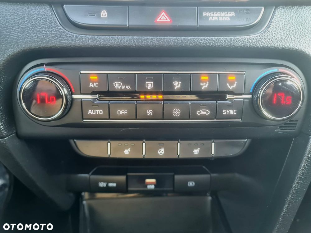 Kia Ceed 1.6 CRDi Platinum Edition - 27