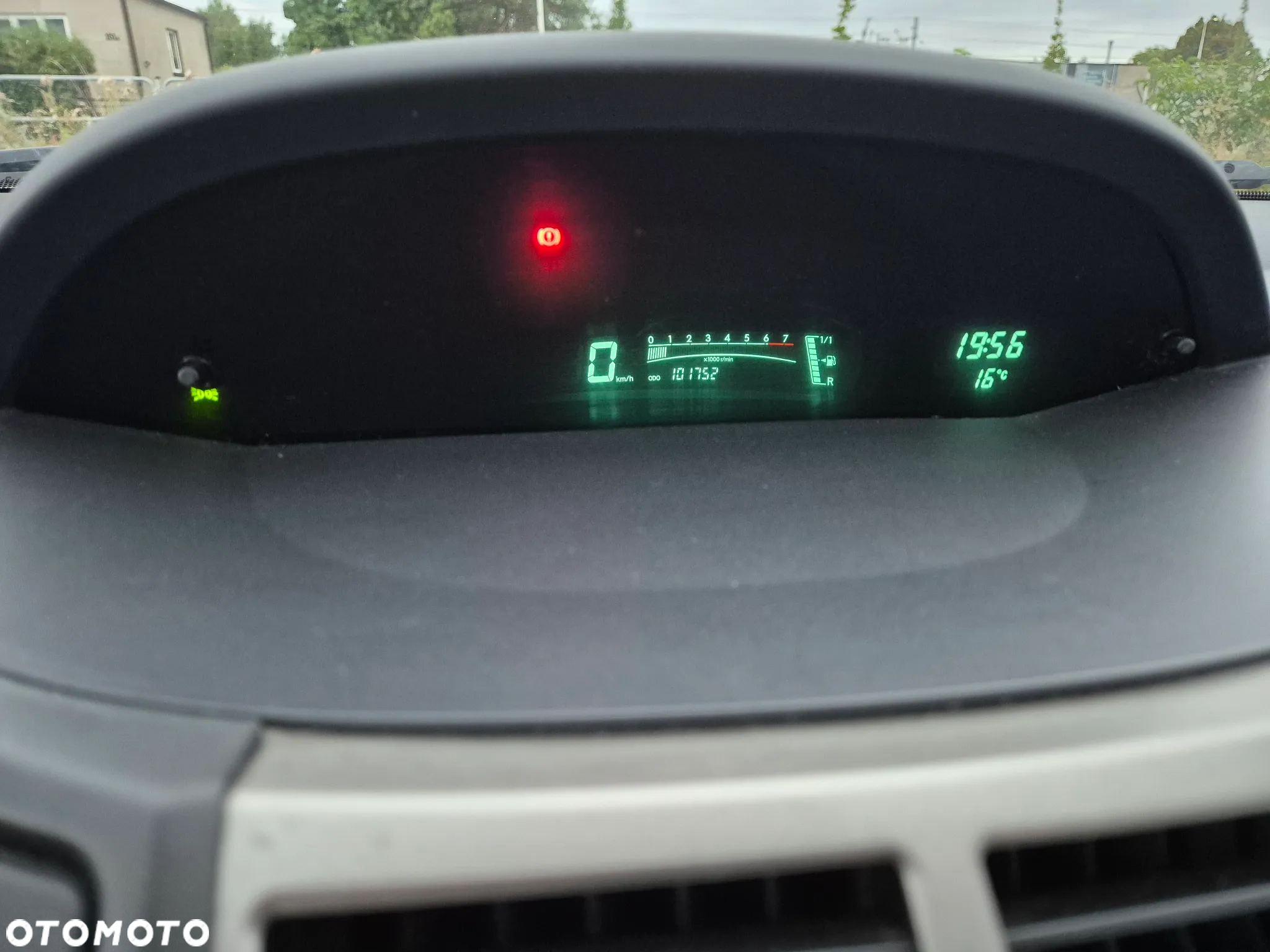 Toyota Yaris 1.0 Terra - 9