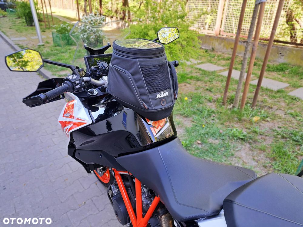 KTM Super Duke - 19