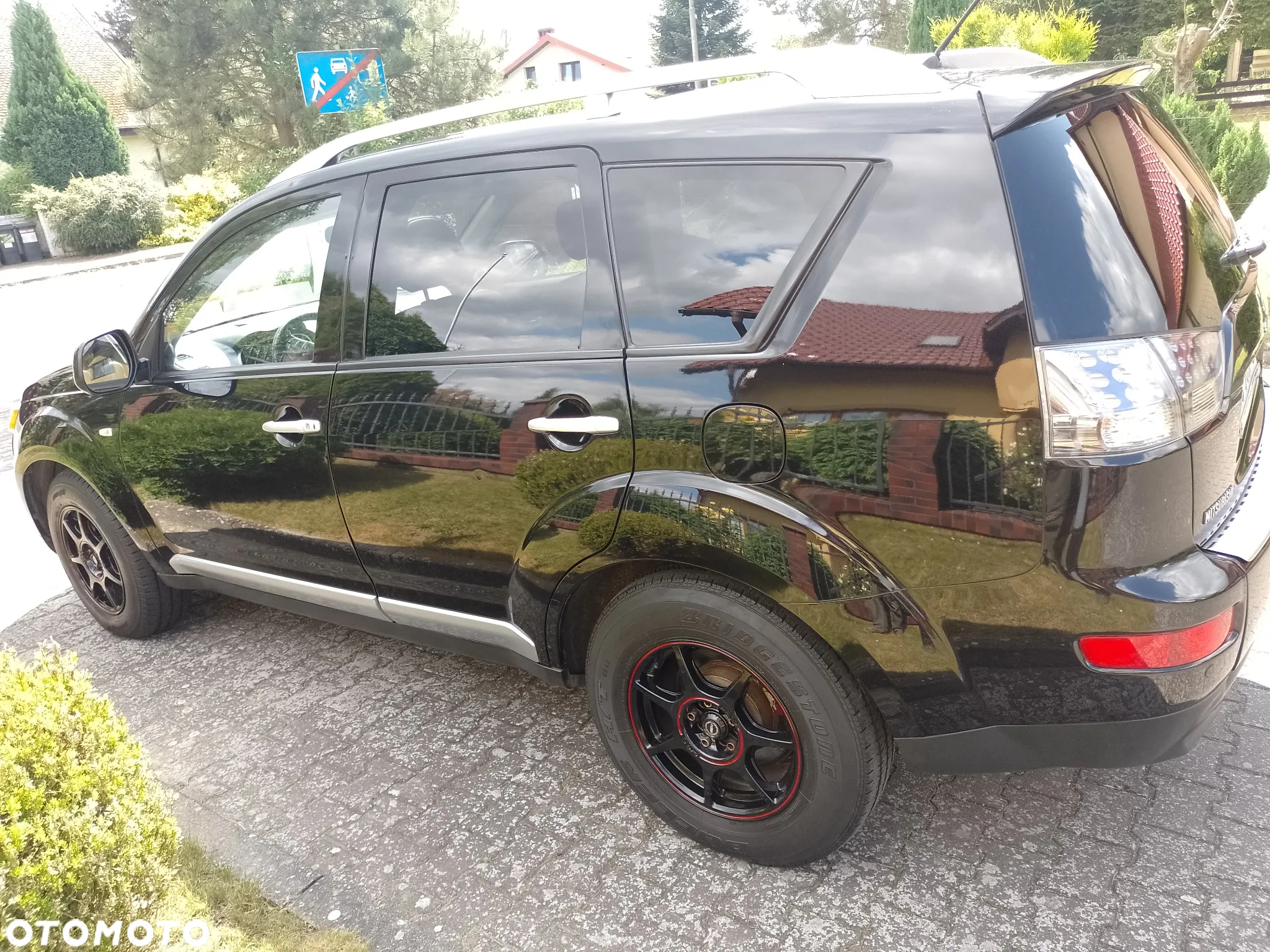 Mitsubishi Outlander 2.2 DID Intense + - 17