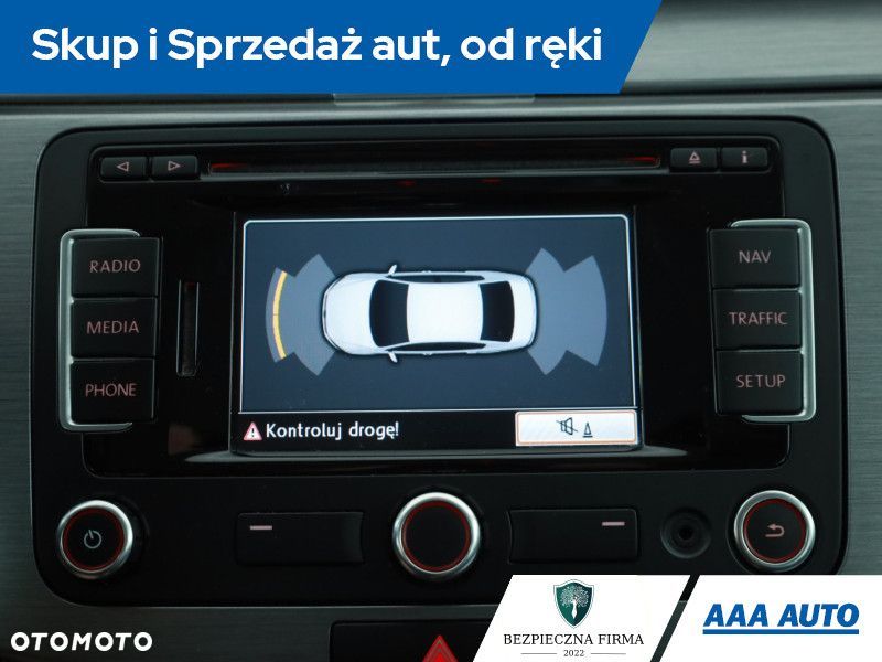 Volkswagen Passat - 15