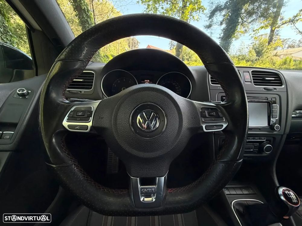 VW Golf - 6