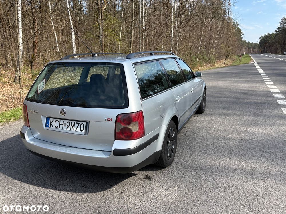 Volkswagen Passat 1.9 TDI Highline - 6