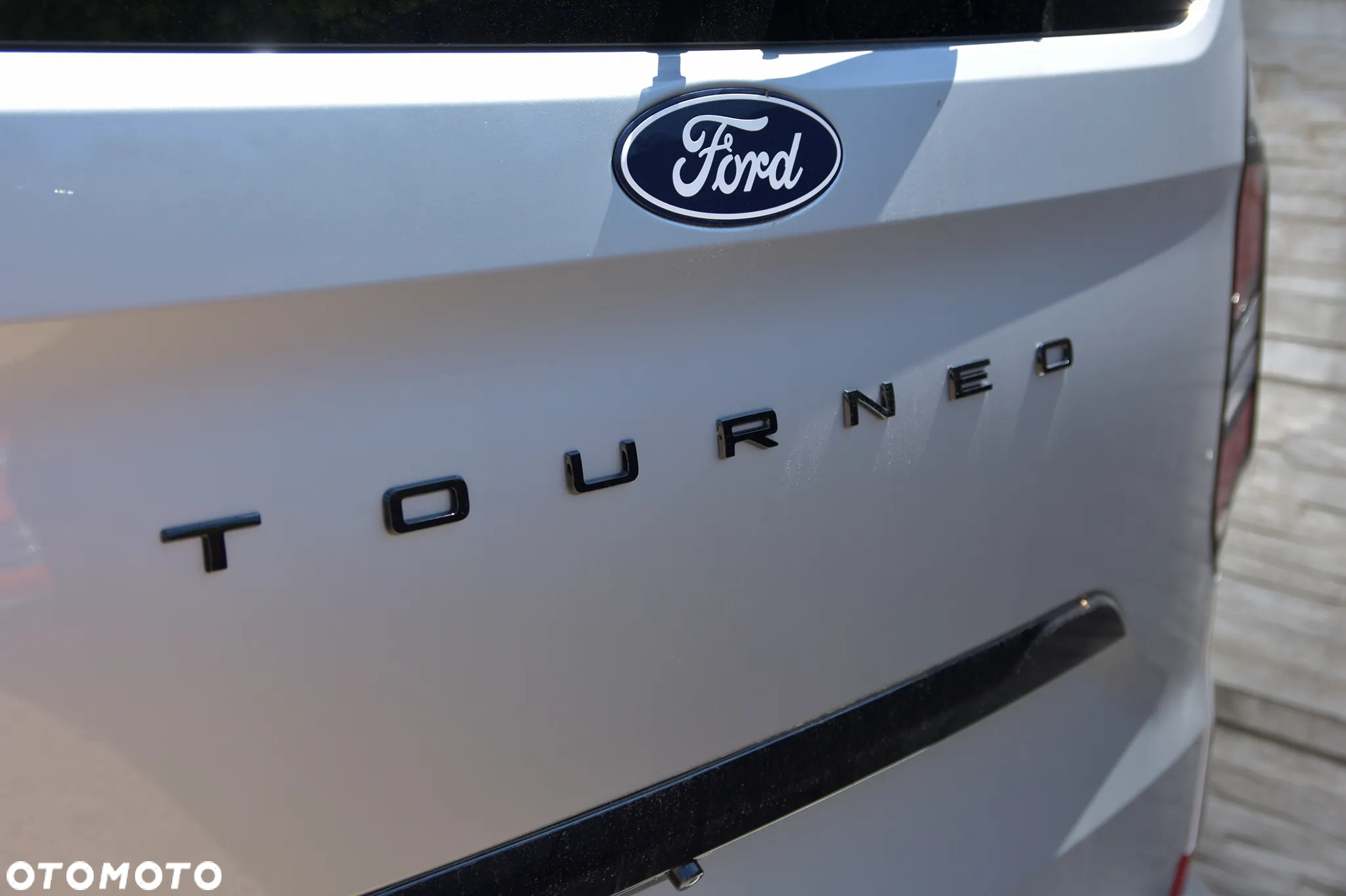 Ford Tourneo Custom 2.0 EcoBlue 320 L2 Titanium - 29