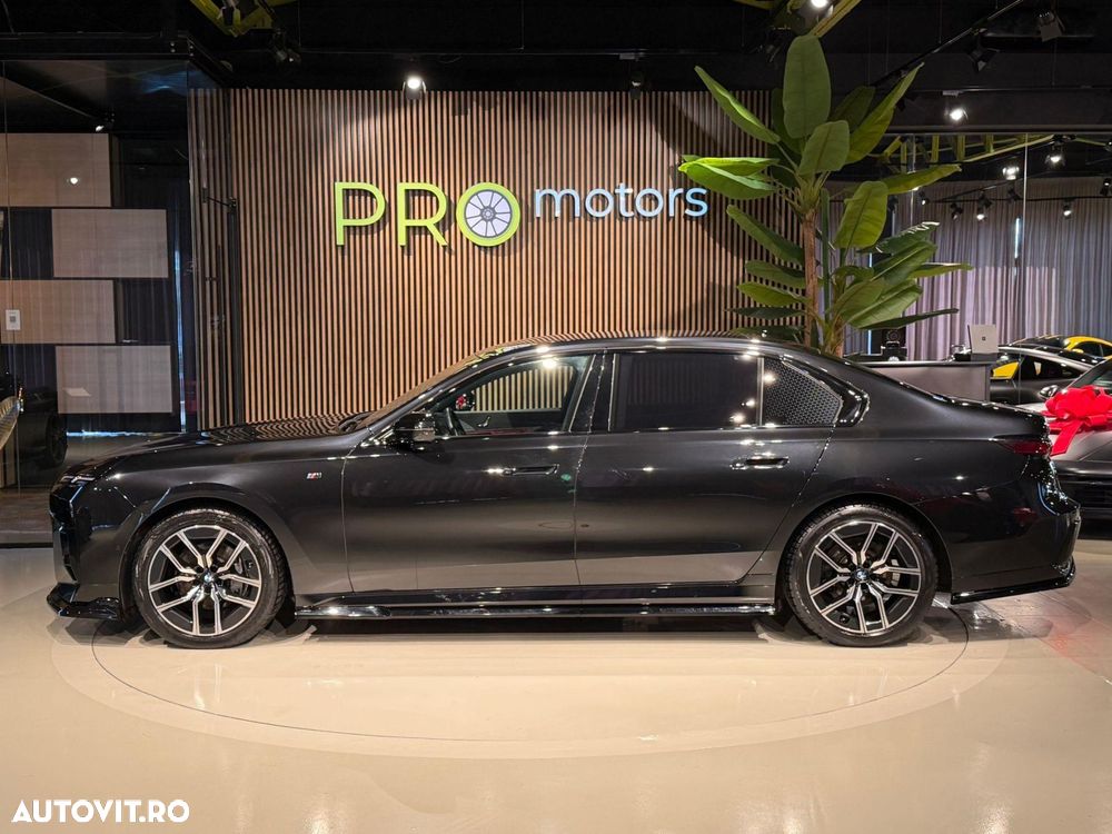 BMW Seria 7 740d xDrive MHEV - 10