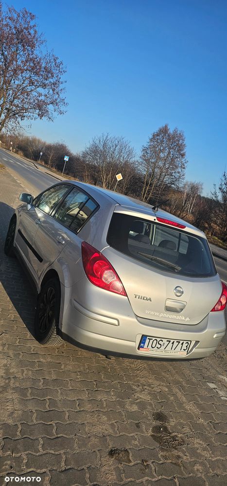 Nissan Tiida - 2