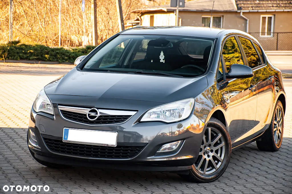 Opel Astra 1.6 Active - 11