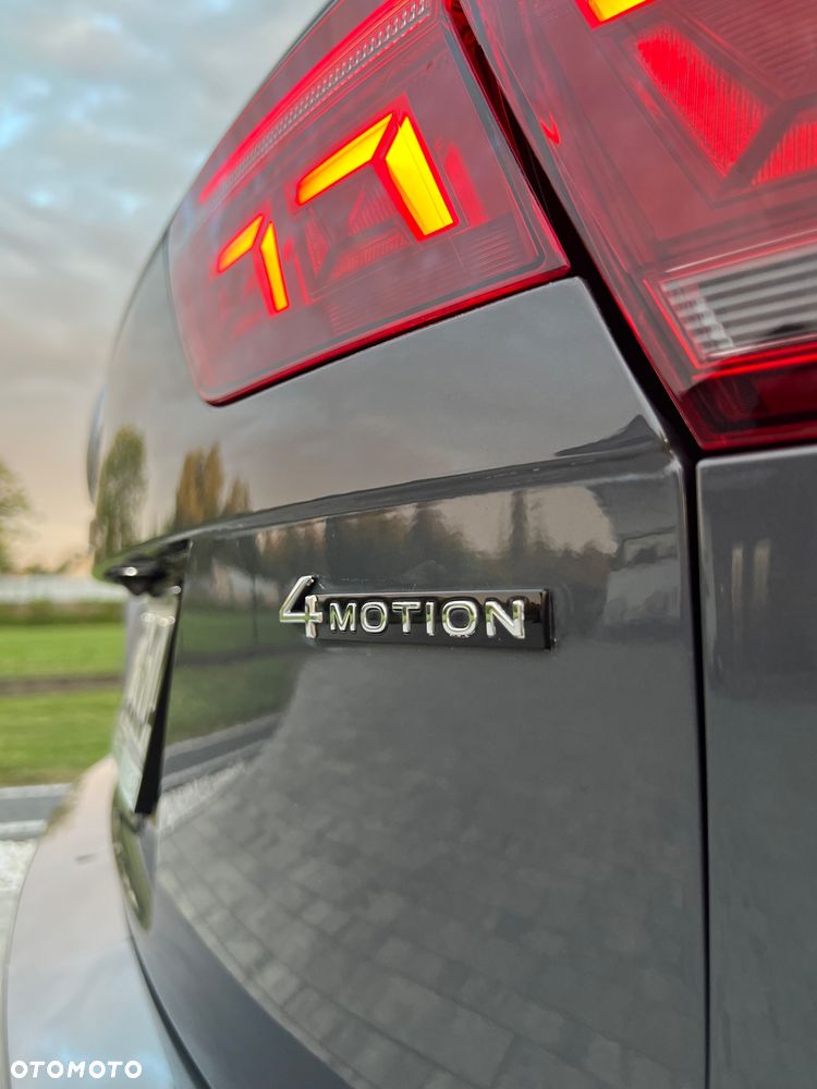 Volkswagen Tiguan 2.0 TDI SCR 4MotION DSG R-Line - 24