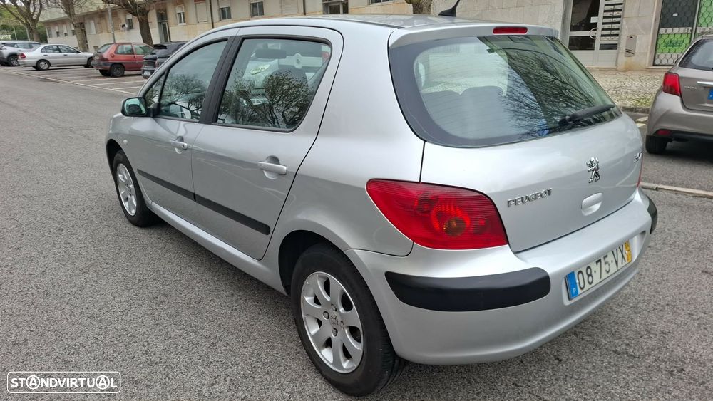 Peugeot 307 1.4 16V Premium - 4