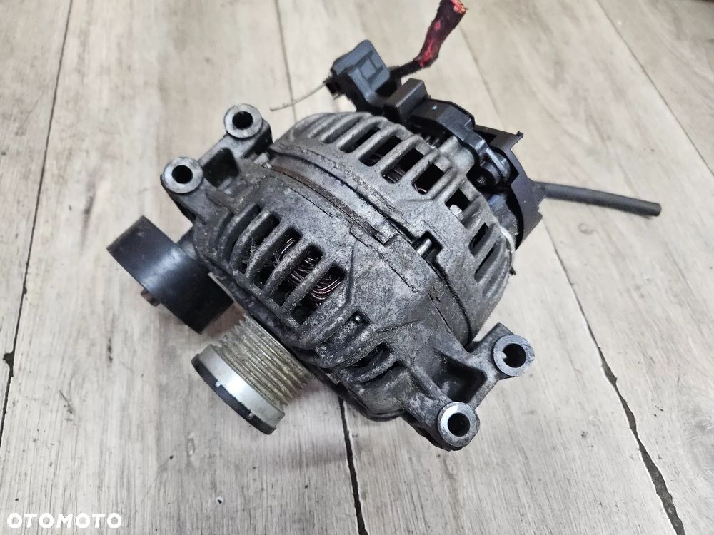 Alternator BMW seria 1 E87  E90 E92 2,0i 120i 2006r Bosch N46B20BA - 1