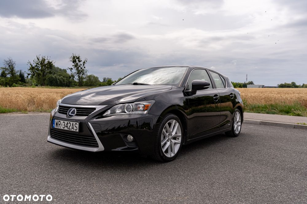 Lexus CT - 1