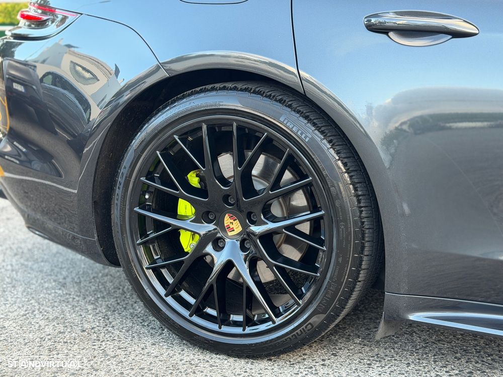 Porsche Panamera Sport Turismo 4 E-Hybrid - 14