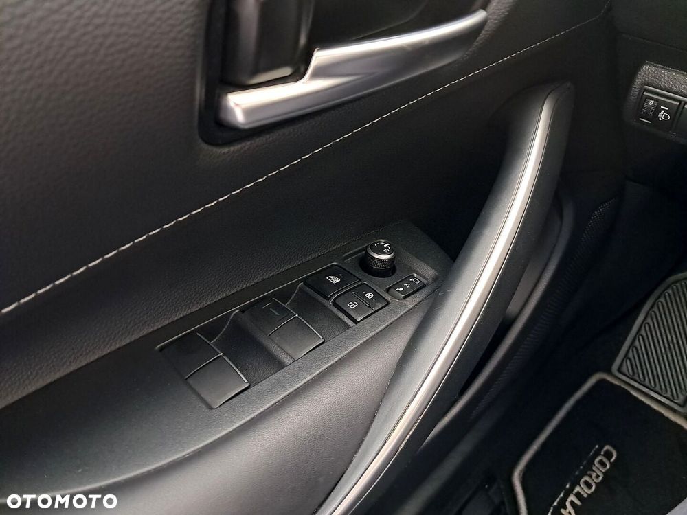 Toyota Corolla 1.8 Hybrid Style - 13