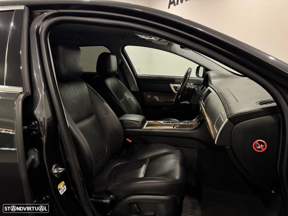 Jaguar XF Sportbrake 2.2 D Premium Luxury - 7