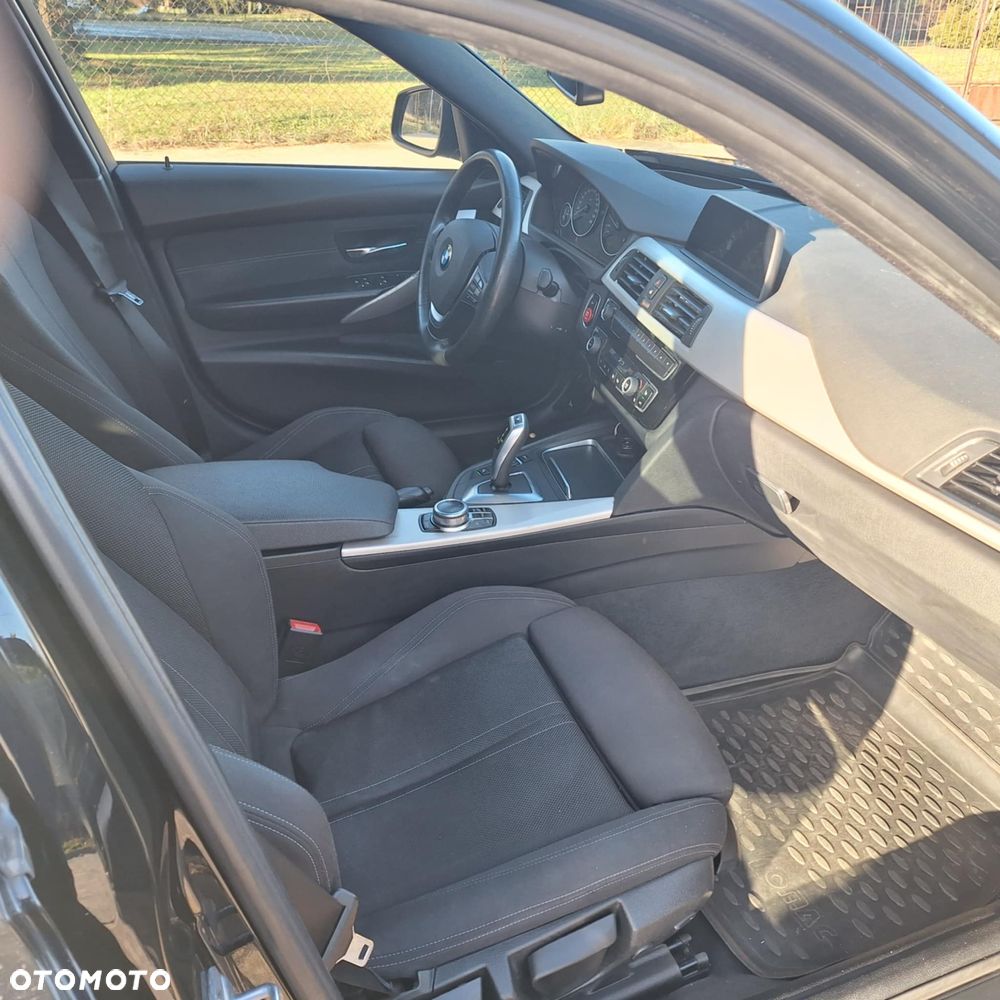 BMW Seria 3 320d Luxury Line sport - 19