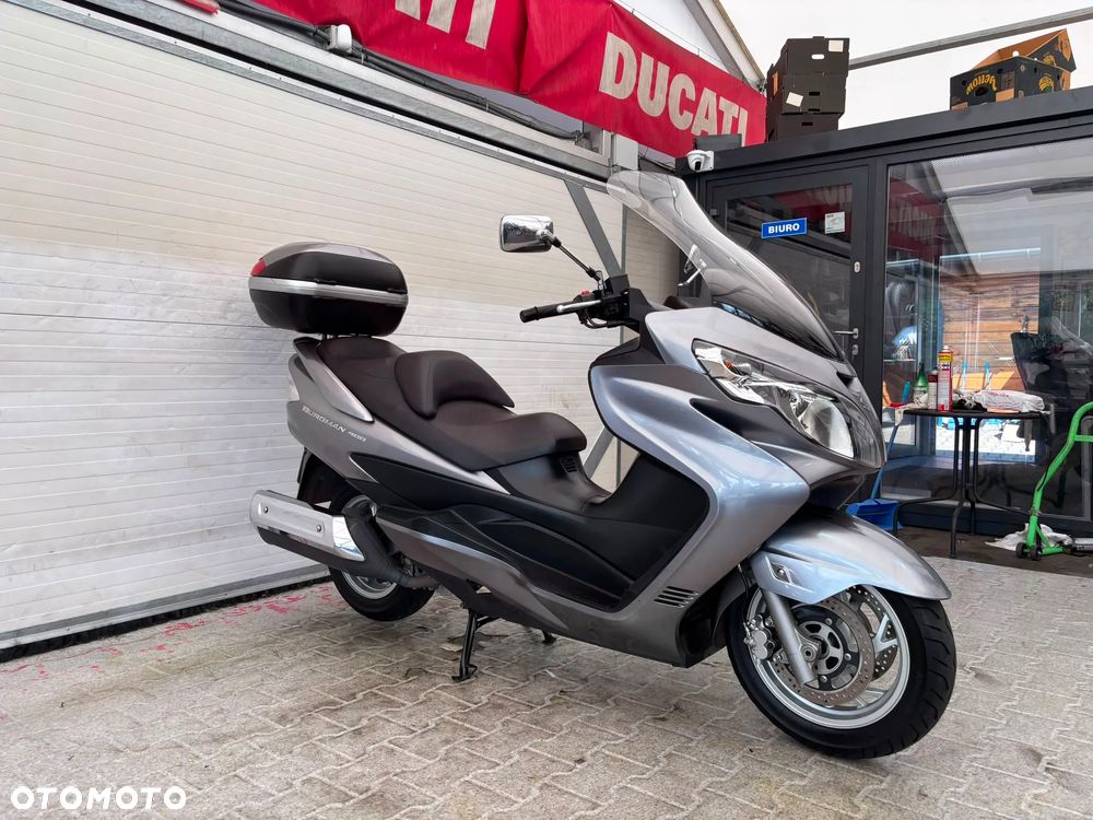 Suzuki Burgman - 11