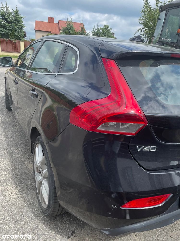 Volvo V40 D2 R-Design - 2