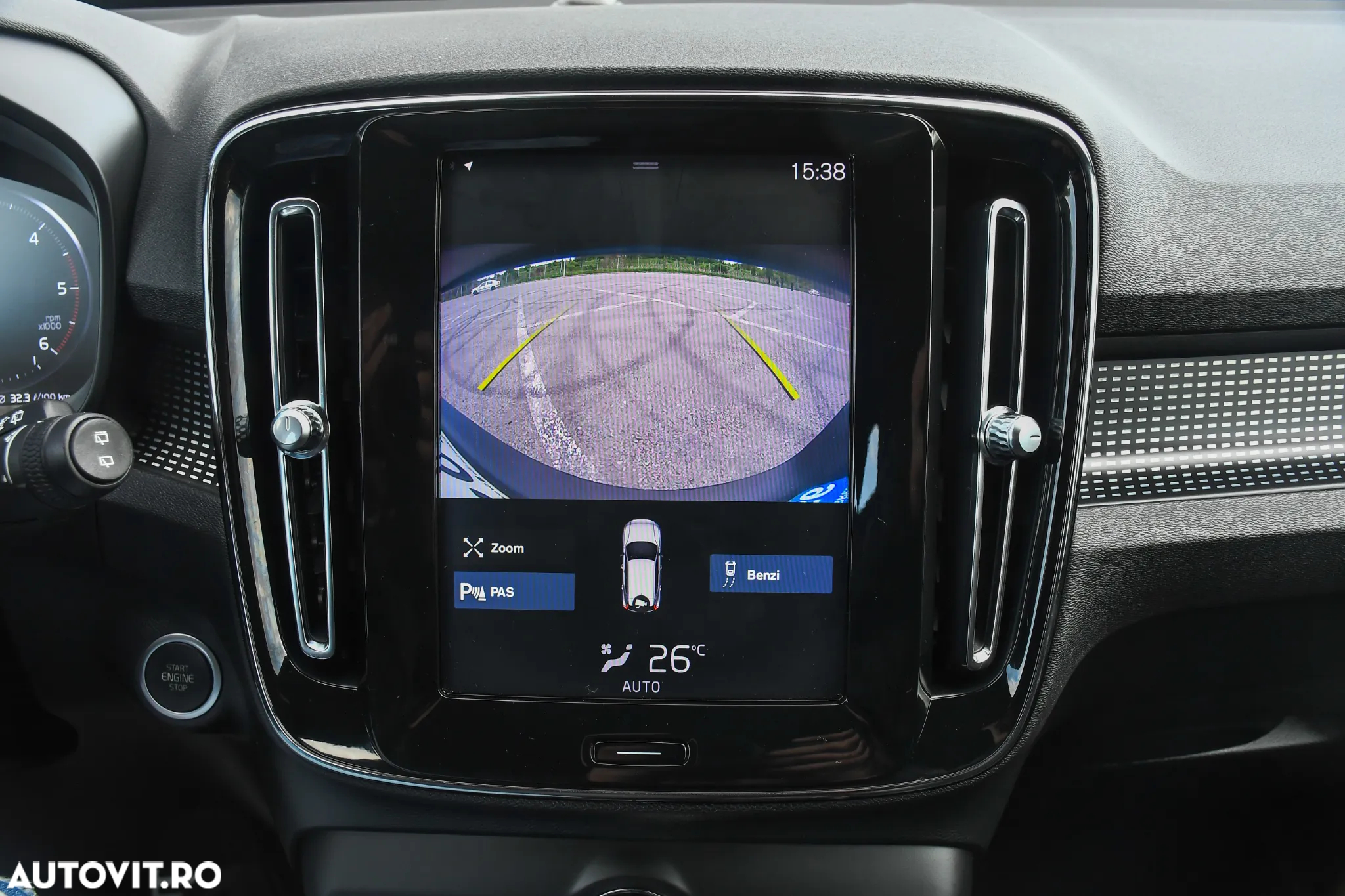 Volvo XC 40 D4 AWD Geartronic R-Design - 11