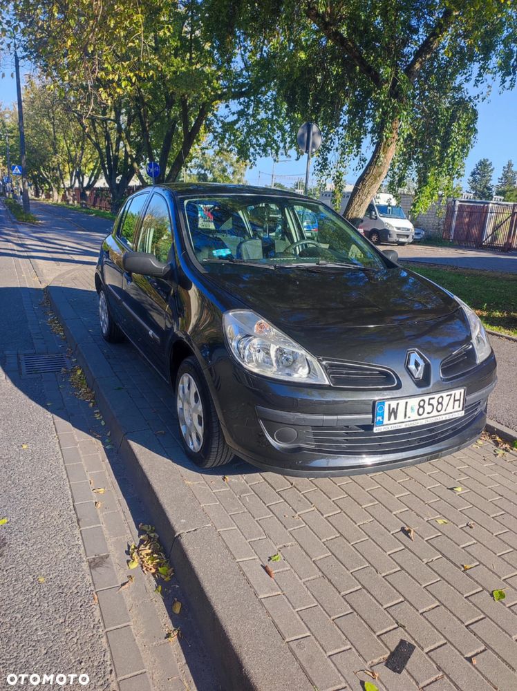 Renault Clio - 2
