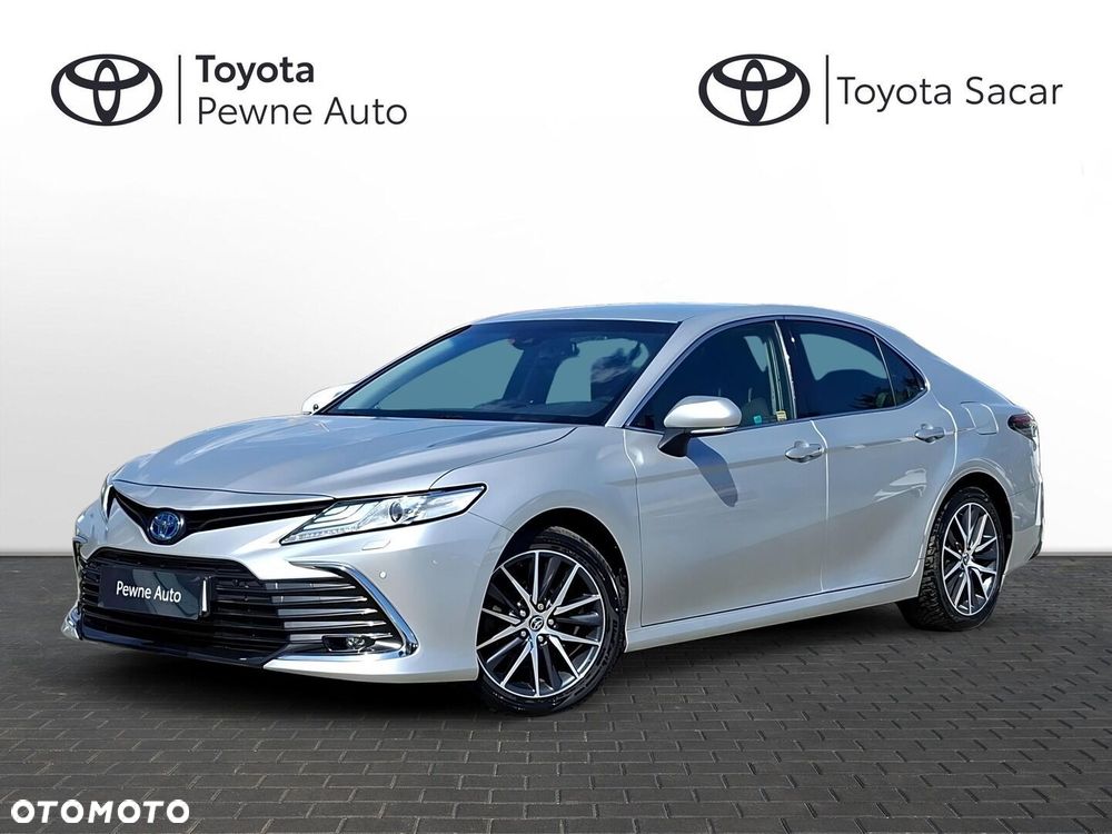 Toyota Camry - 1