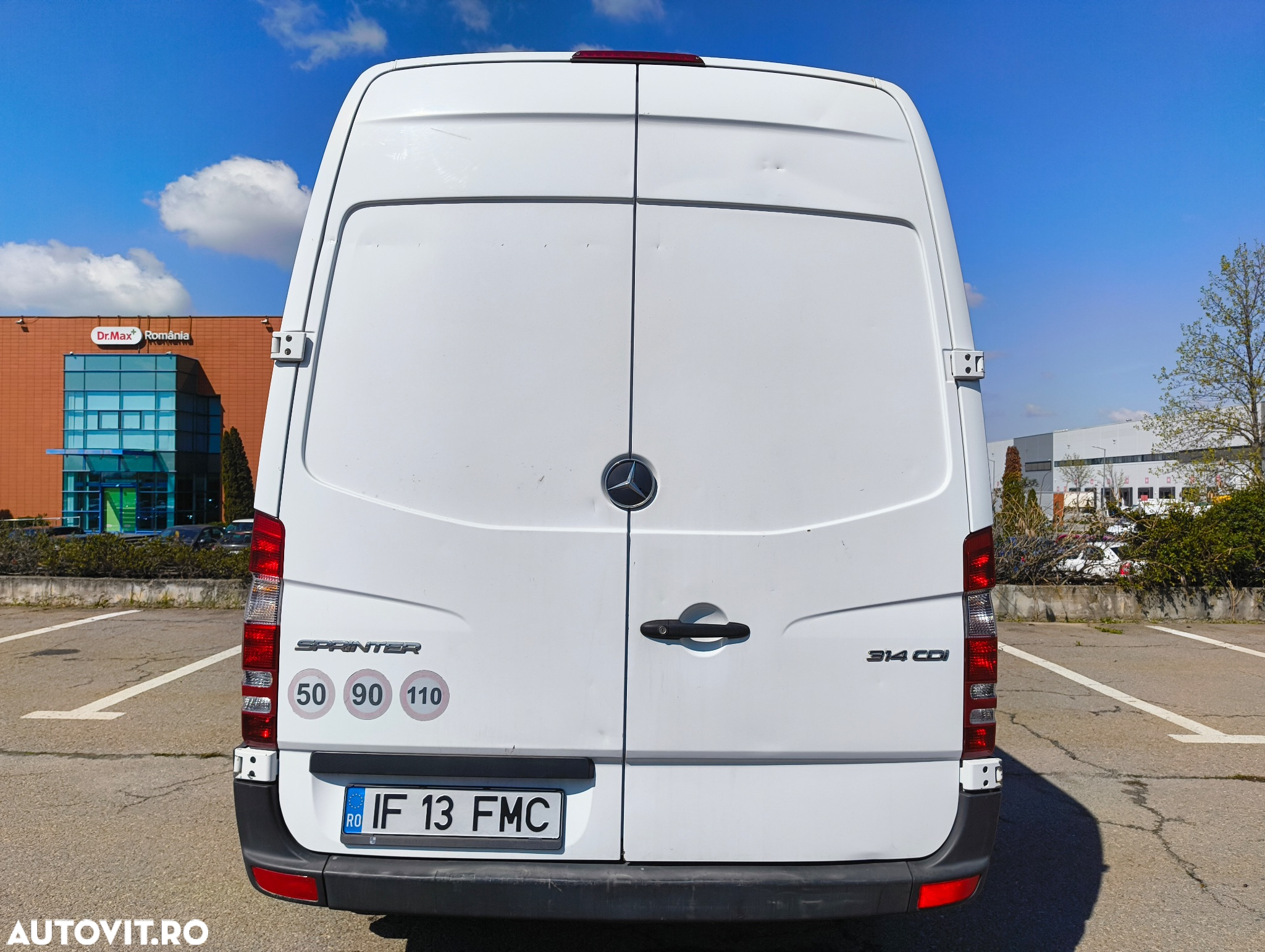 Mercedes-Benz Sprinter - 4
