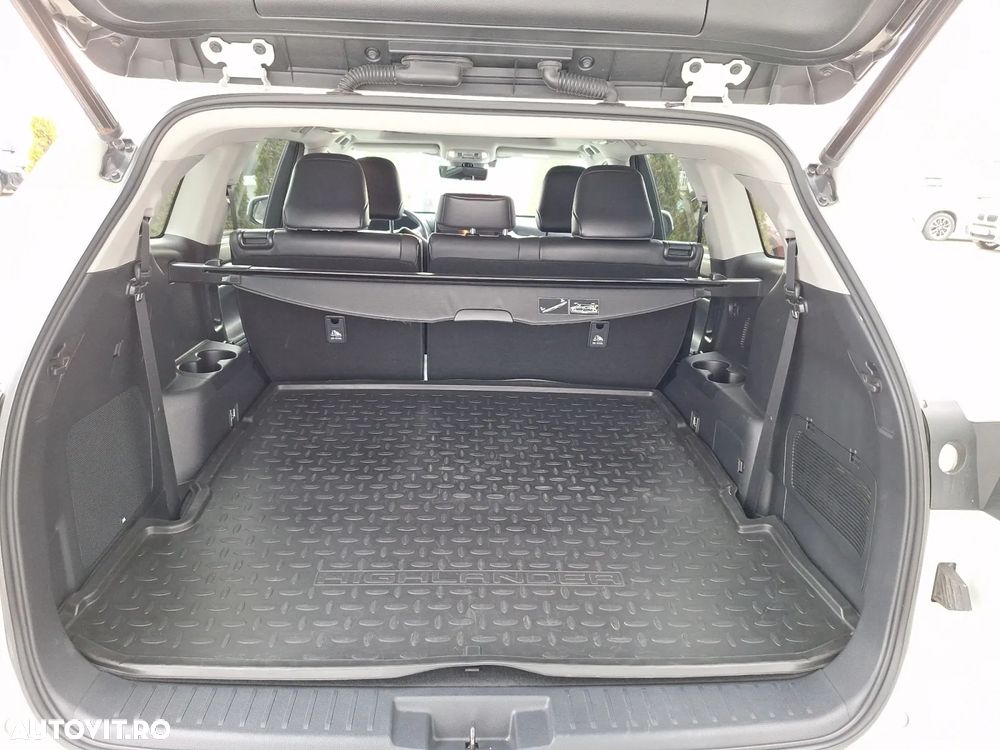 Toyota Highlander 2.5 L Dynamic Force 248CP Luxury Pearly - 16