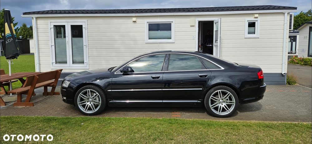 Audi A8 4.2 FSI Quattro - 2