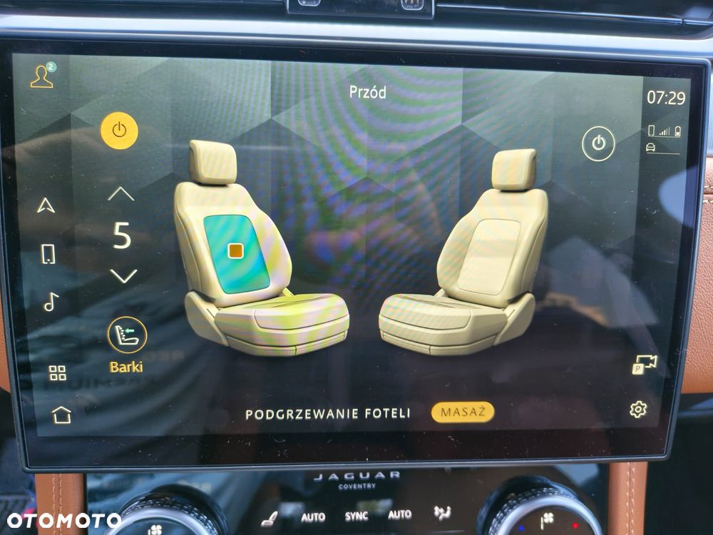 Jaguar F-Pace - 16