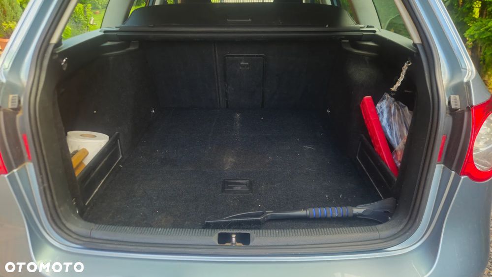 Volkswagen Passat 2.0 TDI DPF Trendline - 17