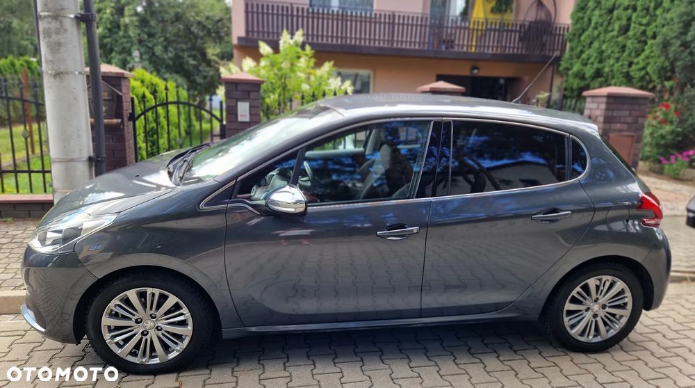 Peugeot 208 1.2 PureTech Style - 4