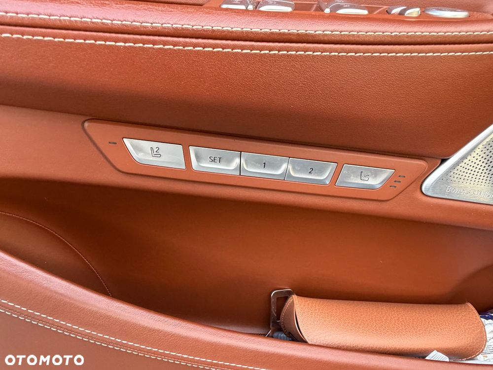 BMW Seria 7 750Li - 13