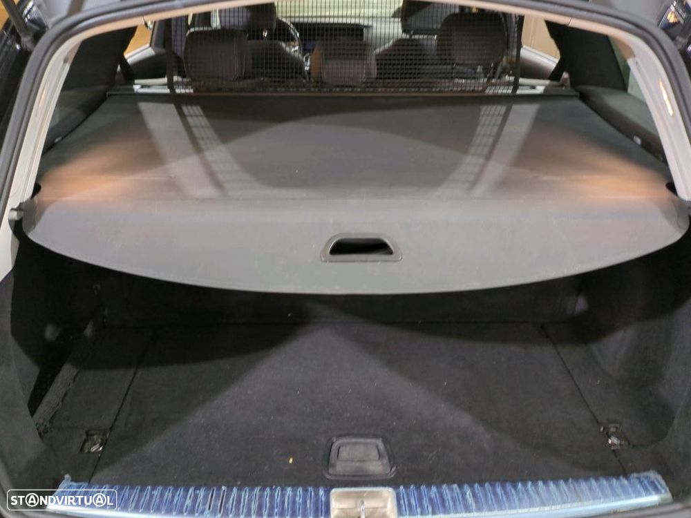 Mercedes-Benz E 300 de Avantgarde - 10