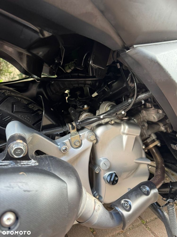 Yamaha X-max - 6