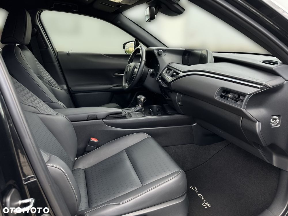 Lexus UX 250h GPF F Impression 2WD - 13