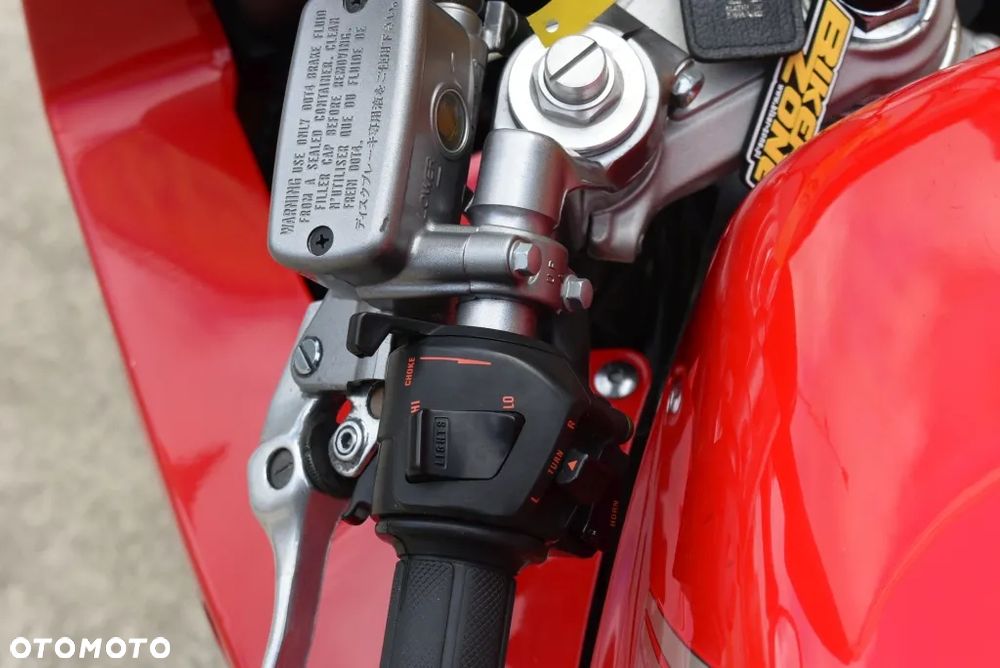 Honda VFR - 21