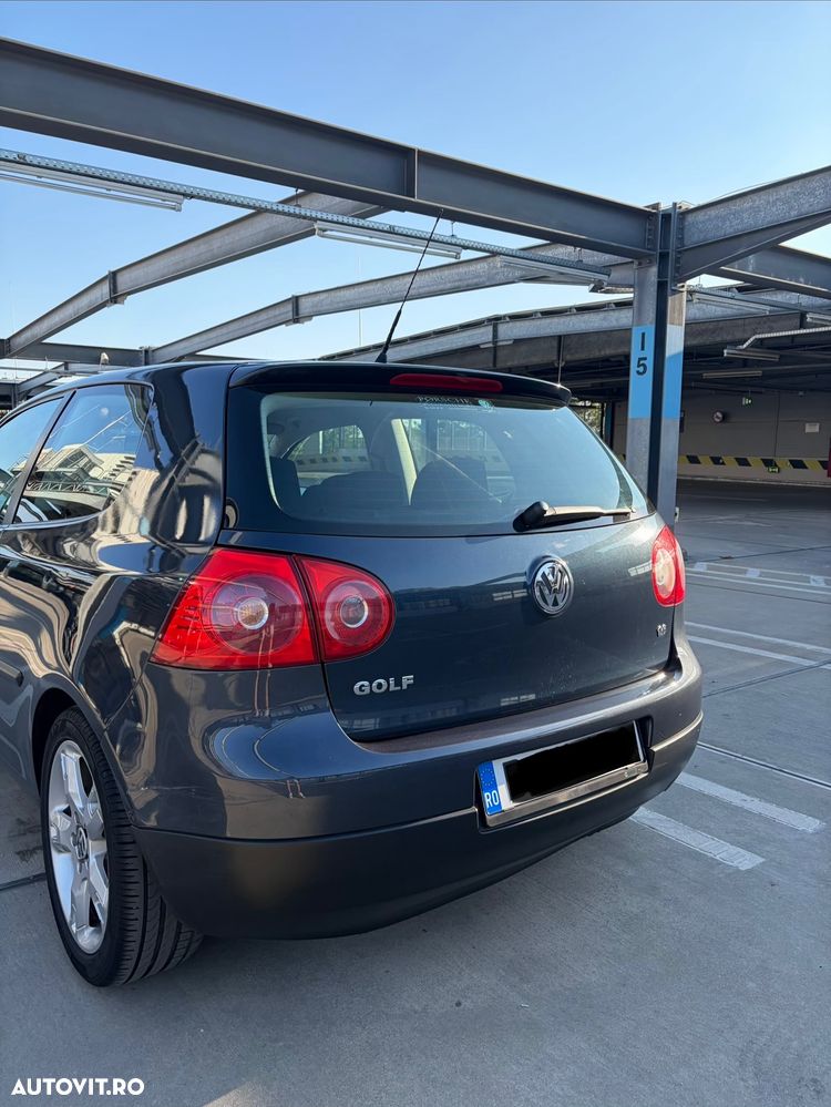 Volkswagen Golf 1.6 Comfortline - 5