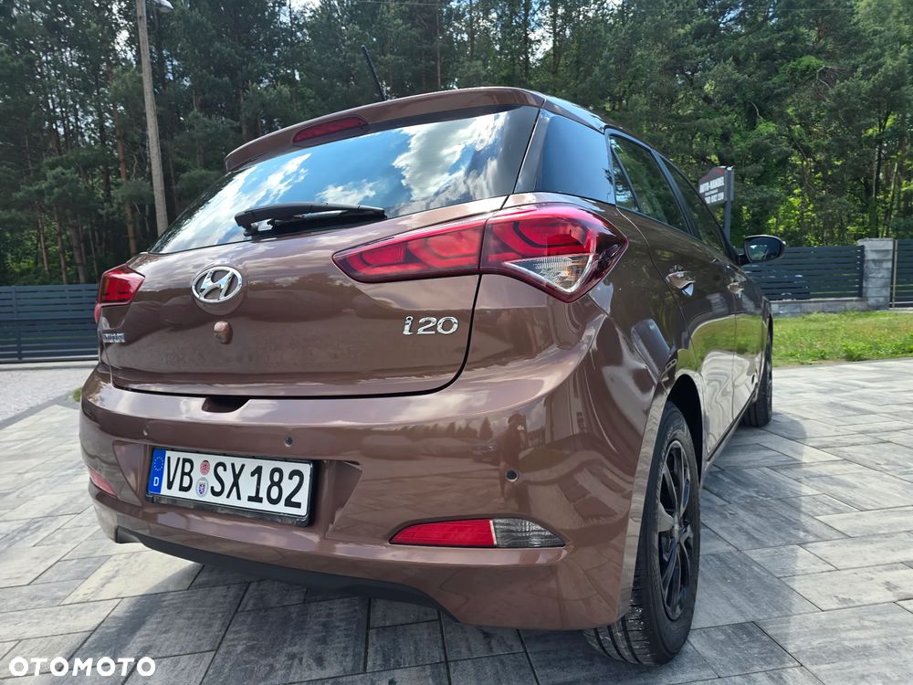 Hyundai i20 1.2 Fifa World Cup Edition - 20