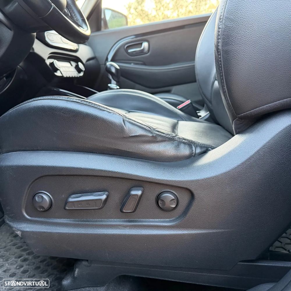 Kia Carens 1.7 CRDi ISG TX - 11