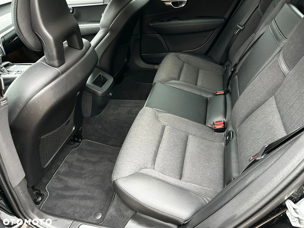 Volvo S90 D3 Momentum - 26