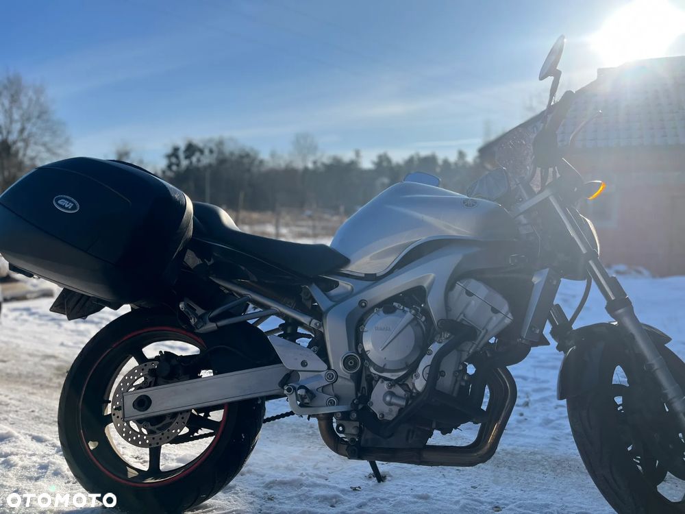 Yamaha FZ6 - 2