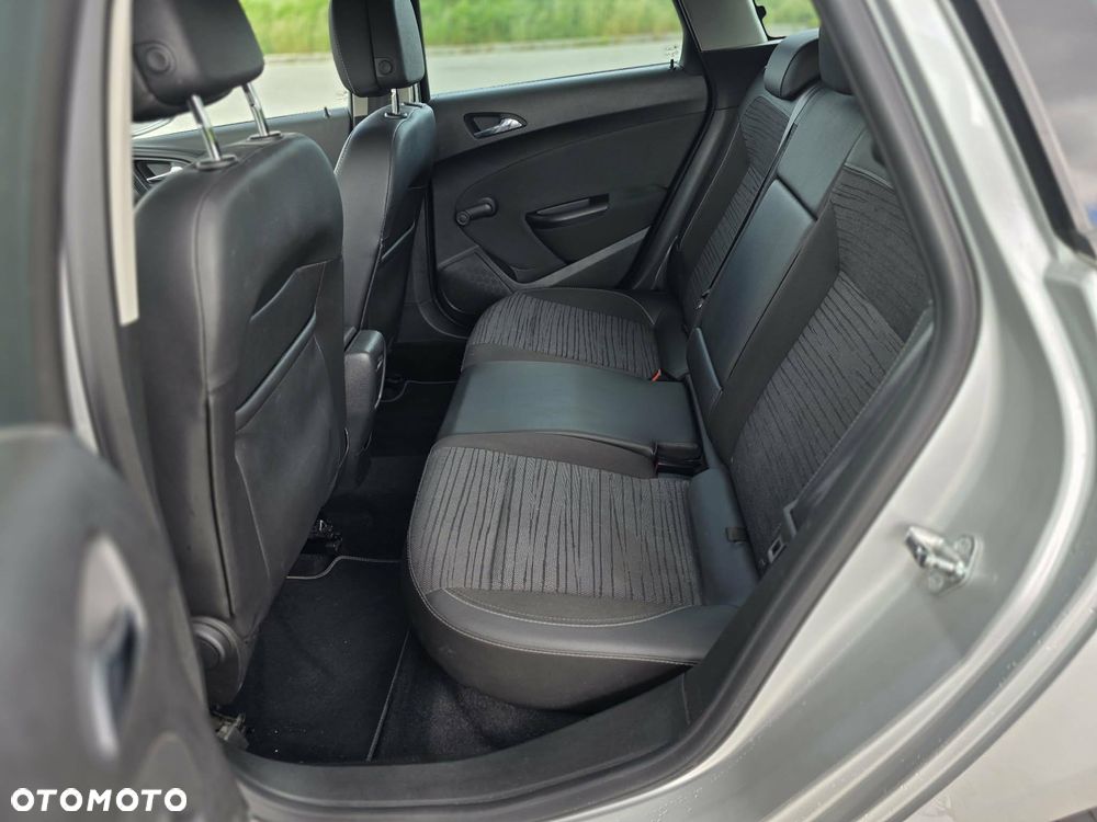 Opel Astra 1.4 Turbo Exklusiv - 19