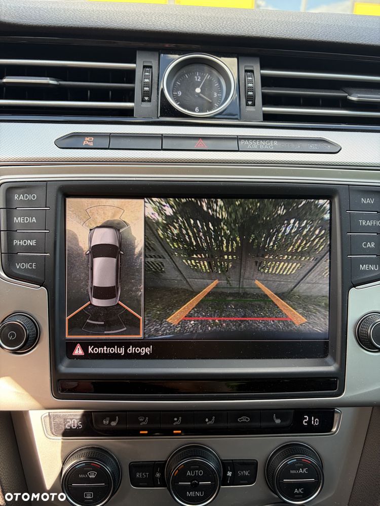 Volkswagen Passat - 5