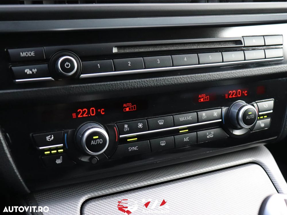 BMW Seria 5 520d Sport-Aut. - 34