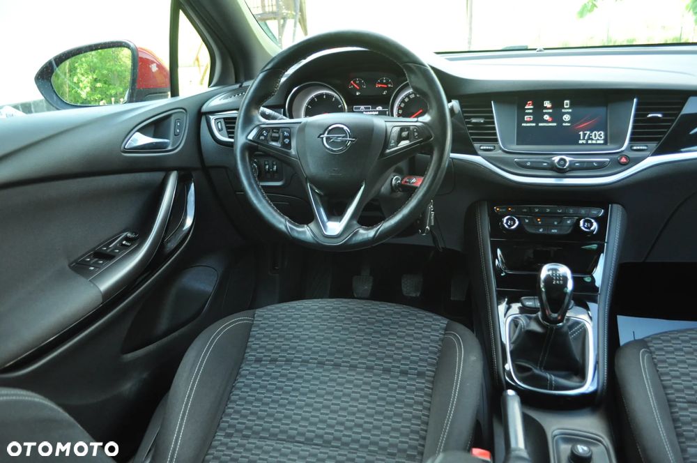 Opel Astra 1.4 Turbo Start/Stop Dynamic - 24