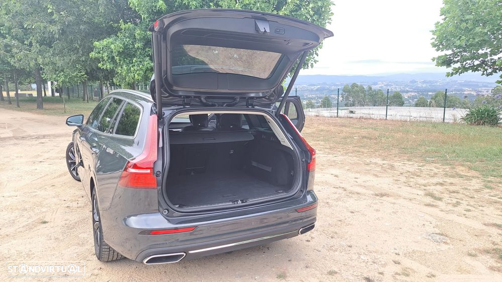 Volvo V60 2.0 D3 Momentum Plus - 21