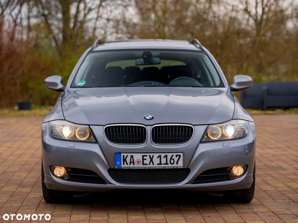 BMW Seria 3 320i Edition Exclusive - 2