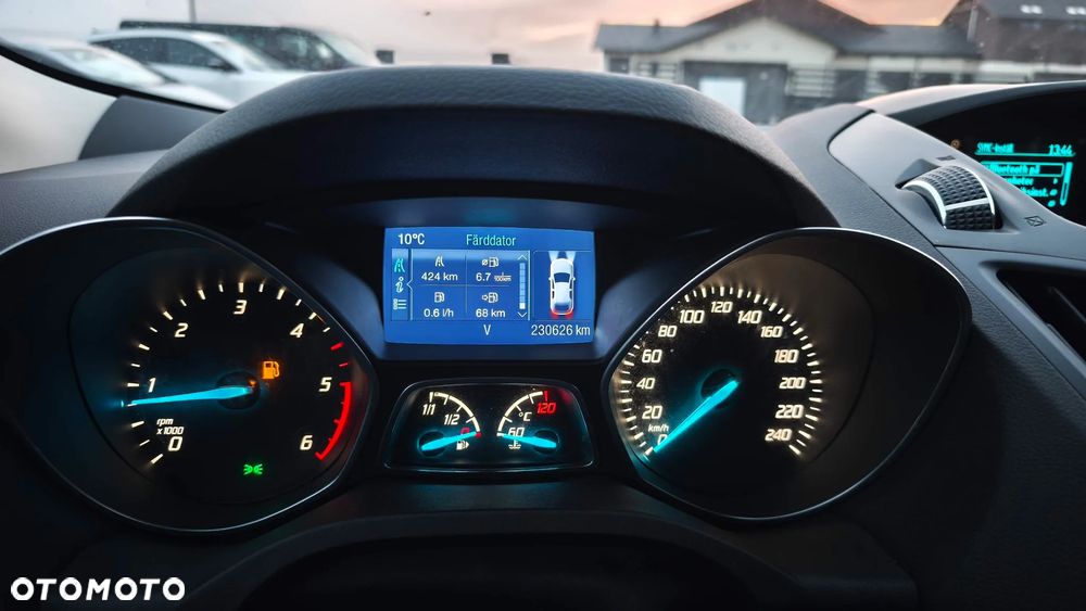 Ford Kuga 2.0 TDCi 4x4 Titanium - 9