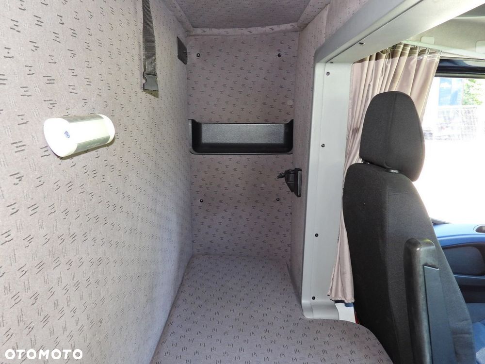 Iveco DAILY 35S18 PLANDEKA 8 PALET WEBASTO TEMPOMAT NAWIGACJA LEDY AUTOMAT HI-MATIC KLIMATYZACJA  180KM - 40