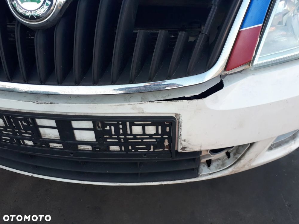 SKODA OCTAVIA II LIFT KOMBI 08-13 1.9 TDI KRATKA NAWIEWU PRAWA LEWA ŚRODKOWA - 25