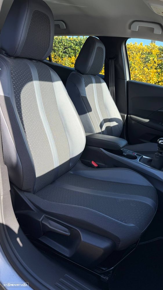 Peugeot 2008 PureTech 100 Stop&Start Allure Pack - 6